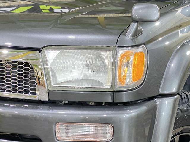 TOYOTA HILUXSURF WAGON 4WD 1996 Image 31