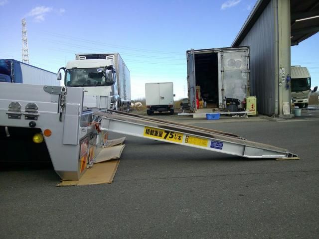 MITSUBISHI FUSOU SUPER GREAT 2024 Image 31