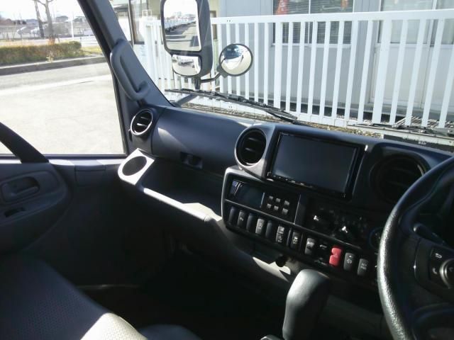 HINO DUTRO 2019 Image 31