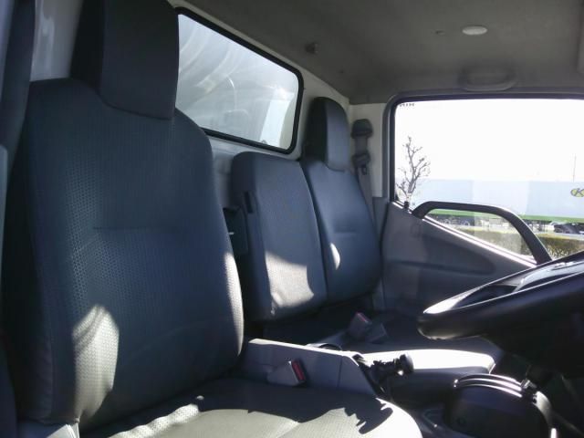 HINO DUTRO 2019 Image 31