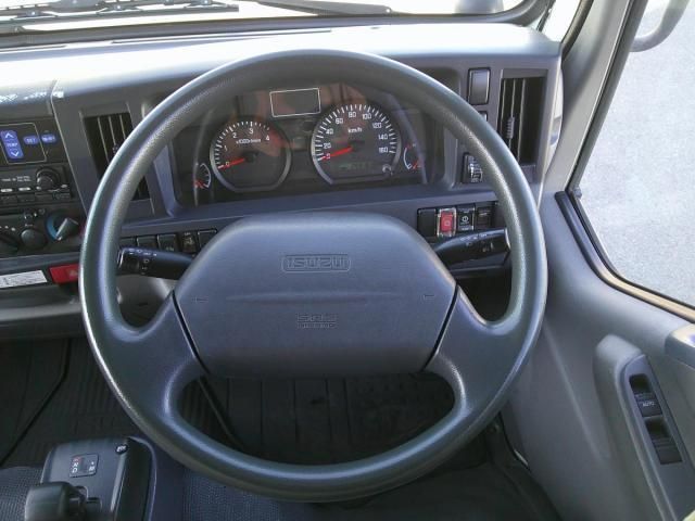 ISUZU ELF 2013 Image 31