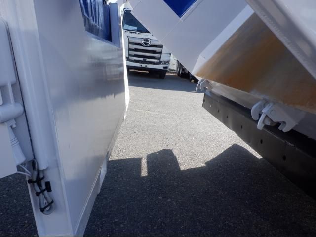 HINO PROFIA 2017 Image 31