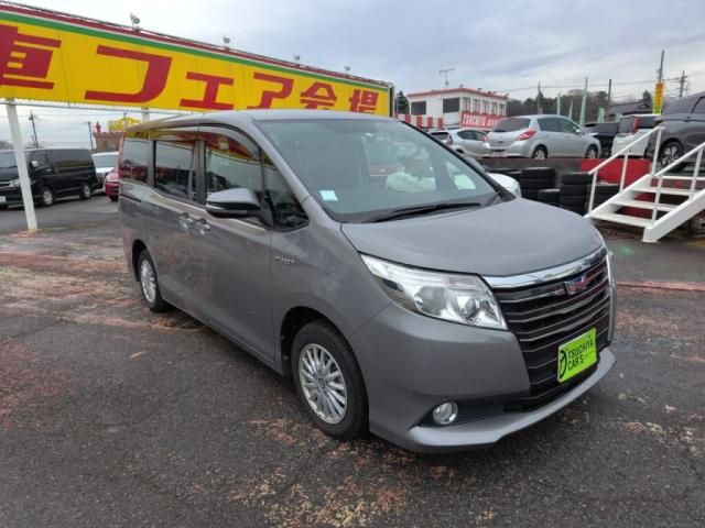 TOYOTA NOAH HYBRID 2015 Image 31