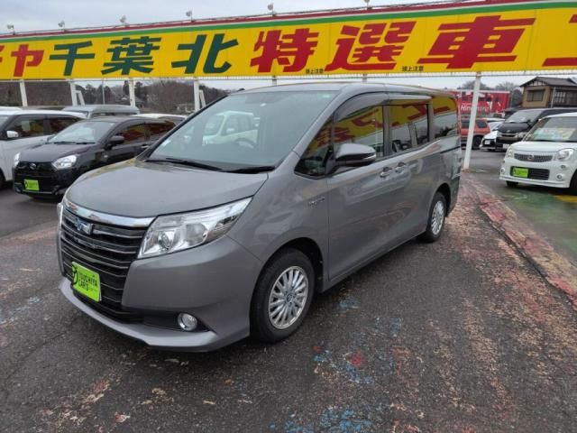 TOYOTA NOAH HYBRID 2015 Image 31