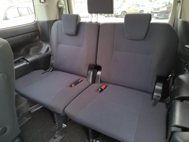 TOYOTA NOAH HYBRID 2015 Image 31