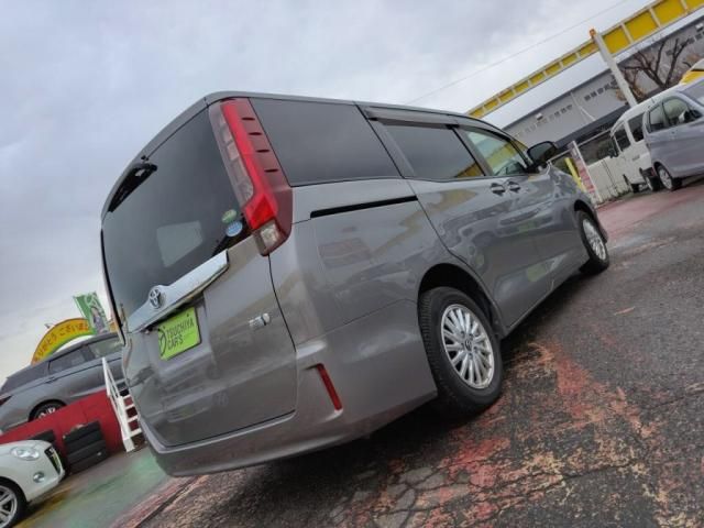 TOYOTA NOAH HYBRID 2015 Image 31