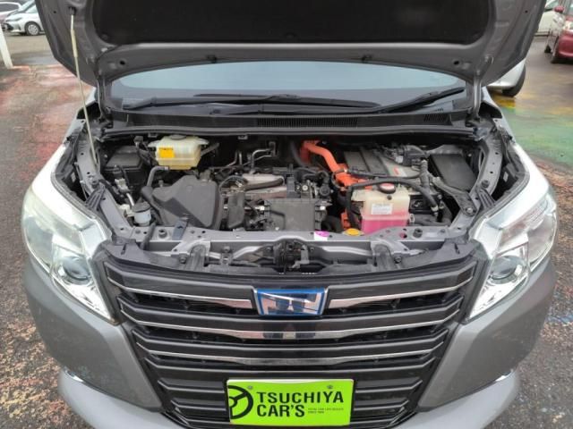 TOYOTA NOAH HYBRID 2015 Image 31