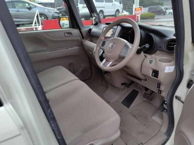 HONDA N BOX 2013 Image 31
