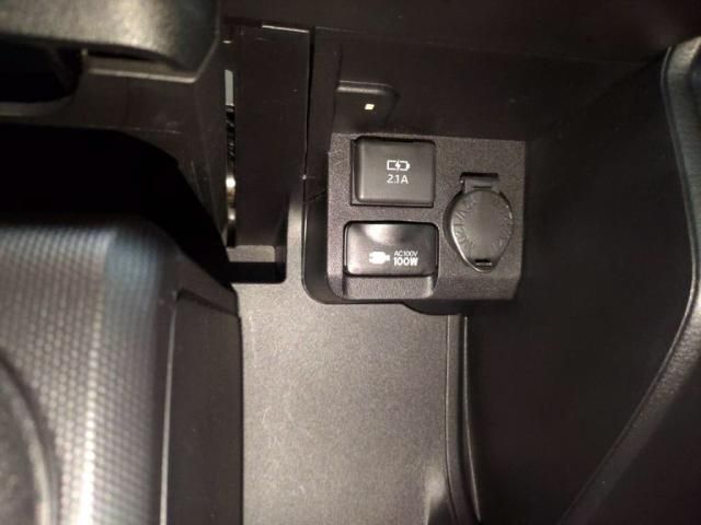 TOYOTA PROBOX VAN HYBRID 2023 Image 31