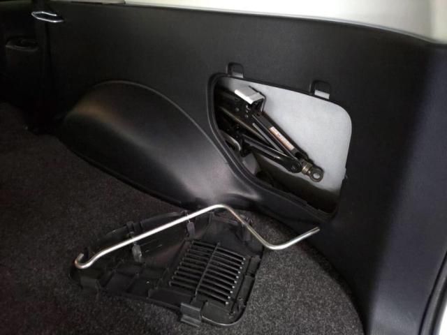 TOYOTA PROBOX VAN HYBRID 2023 Image 31