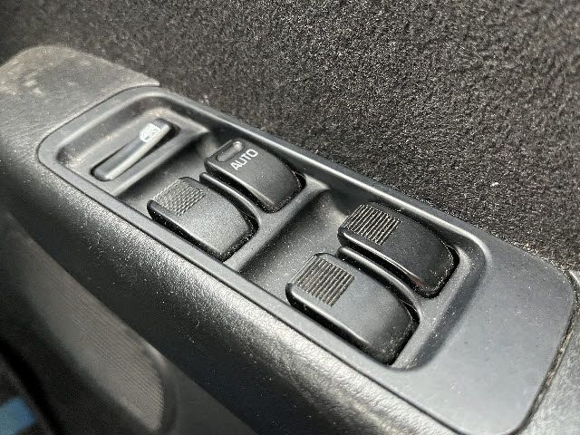 DAIHATSU MIRA GINO 2003 Image 31