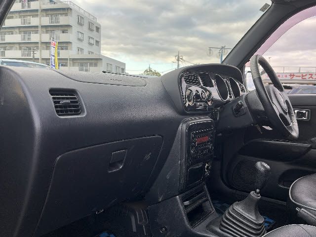 DAIHATSU MIRA GINO 2003 Image 31