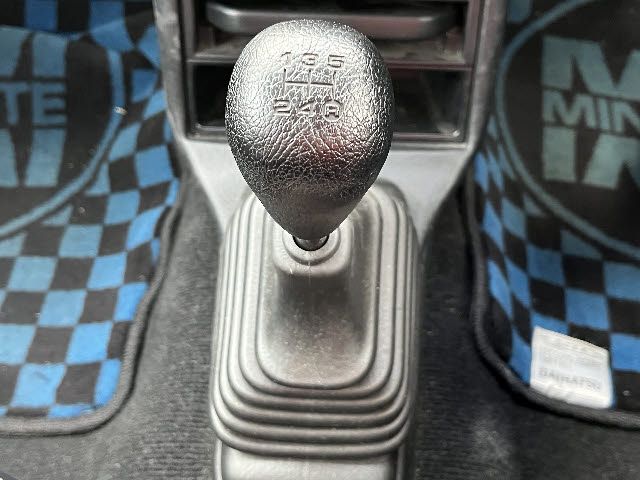 DAIHATSU MIRA GINO 2003 Image 31