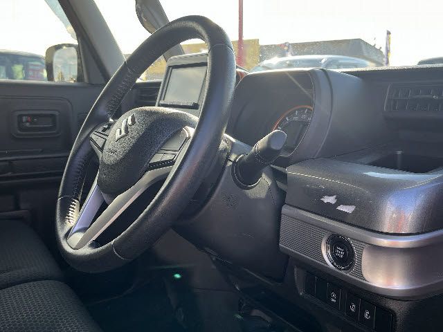 SUZUKI SPACIA GEAR 2019 Image 31