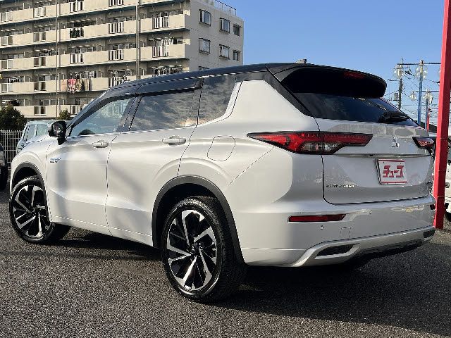 MITSUBISHI OUTLANDER PHEV 2024 Image 31