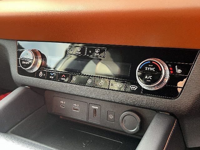 MITSUBISHI OUTLANDER PHEV 2024 Image 31