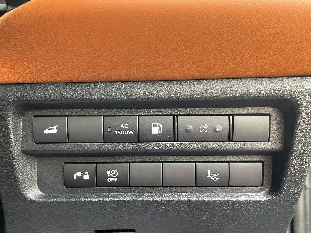 MITSUBISHI OUTLANDER PHEV 2024 Image 31