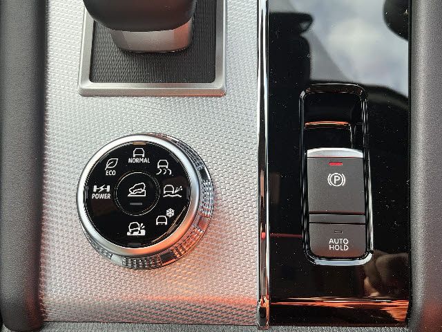 MITSUBISHI OUTLANDER PHEV 2024 Image 31