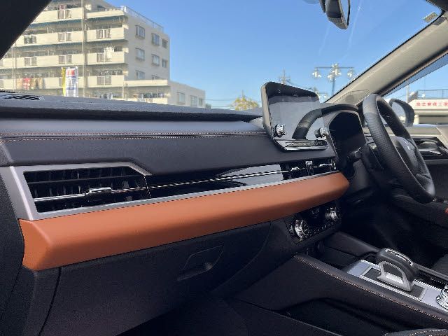 MITSUBISHI OUTLANDER PHEV 2024 Image 31