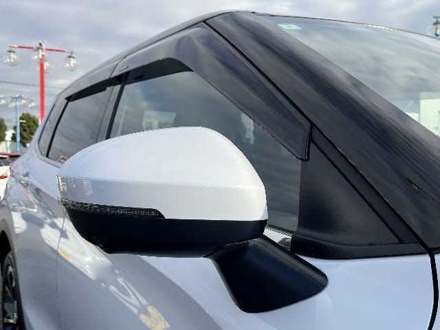 MITSUBISHI OUTLANDER PHEV 2024 Image 31