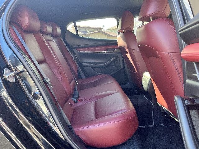 MAZDA 3 FASTBACK 2023 Image 31