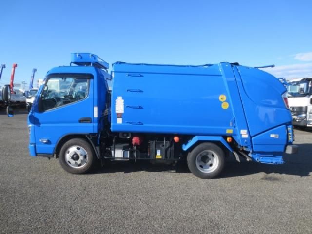 MITSUBISHI CANTER 2024 Image 31
