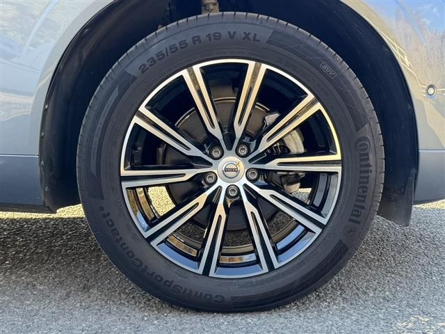 VOLVO XC60 2018 Image 31