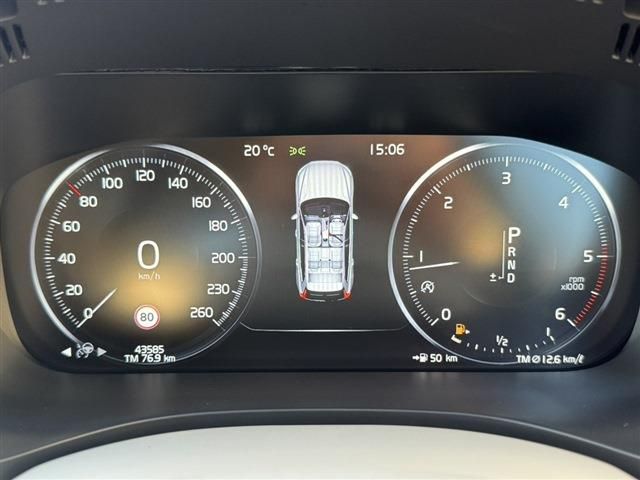 VOLVO XC60 2018 Image 31