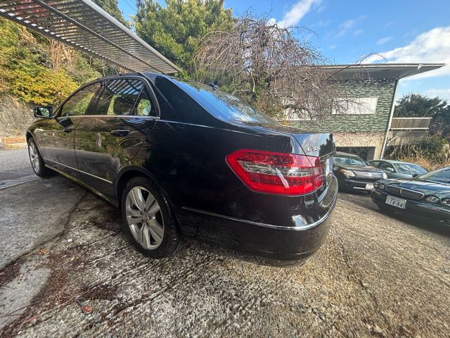 MERCEDES BENZ E CLAS 2012 Image 31