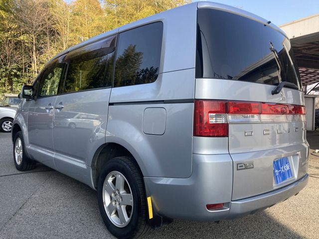 MITSUBISHI DELICA D:5 2WD 2009 Image 31