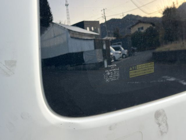 TOYOTA HIACE VAN 4WD 2010 Image 31