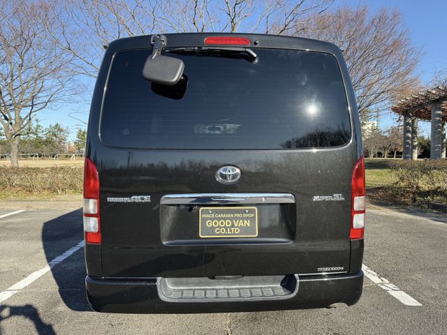 TOYOTA HIACE VAN 4WD 2010 Image 31