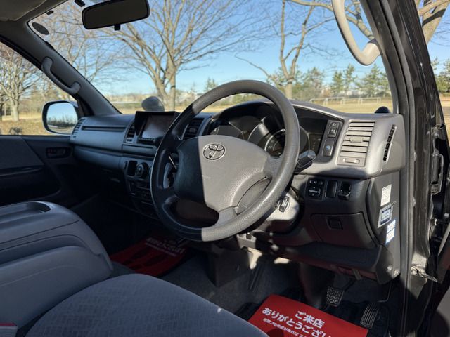 TOYOTA HIACE VAN 4WD 2010 Image 31