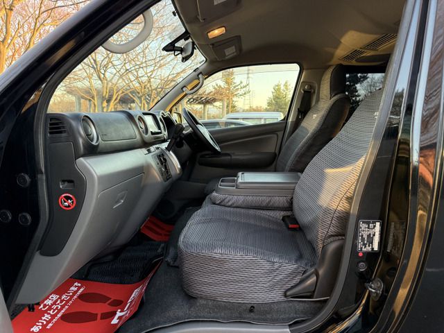 NISSAN NV350 CARAVAN 4WD 2014 Image 31