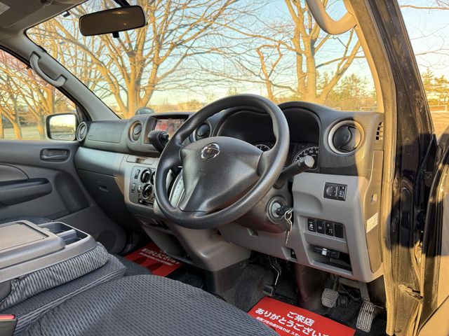 NISSAN NV350 CARAVAN 4WD 2014 Image 31