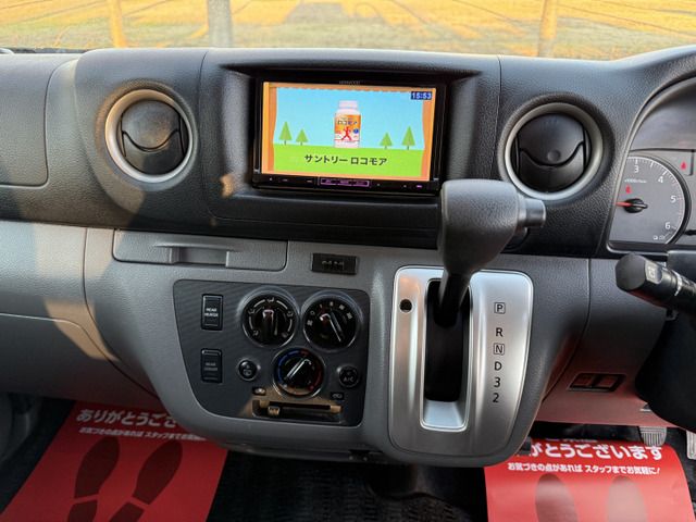 NISSAN NV350 CARAVAN 4WD 2014 Image 31