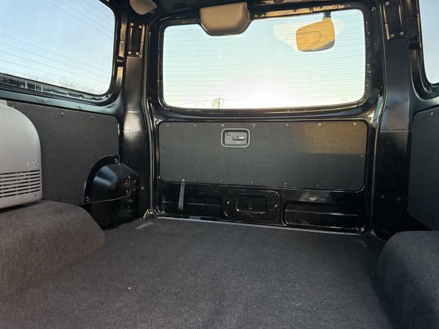 NISSAN NV350 CARAVAN 4WD 2014 Image 31