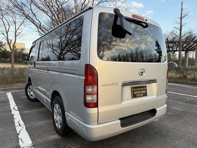 TOYOTA HIACE VAN 4WD 2012 Image 31