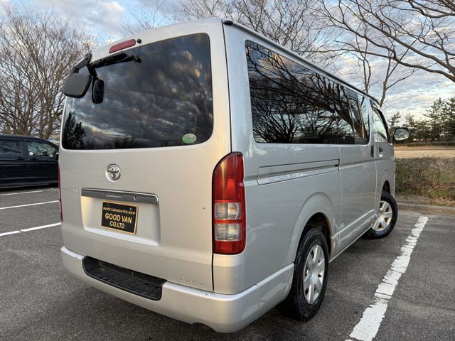 TOYOTA HIACE VAN 4WD 2012 Image 31