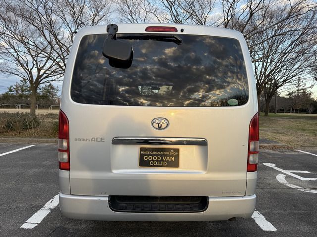 TOYOTA HIACE VAN 4WD 2012 Image 31