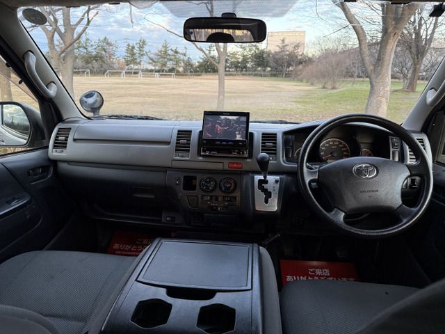 TOYOTA HIACE VAN 4WD 2012 Image 31