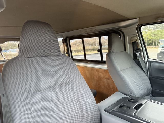 TOYOTA HIACE VAN 4WD 2012 Image 31