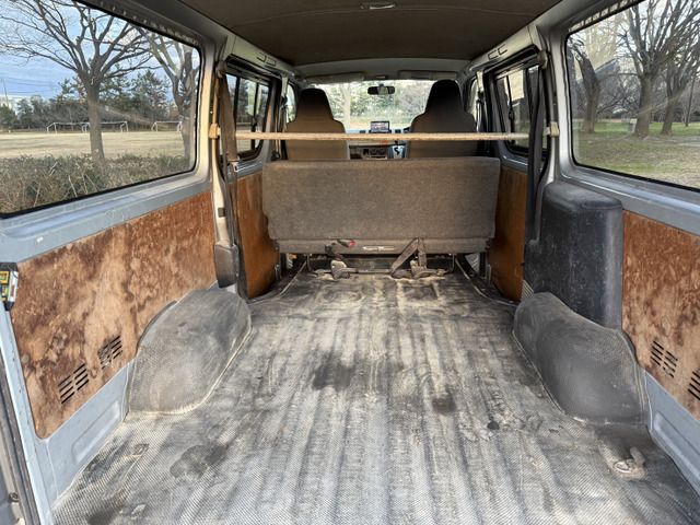 TOYOTA HIACE VAN 4WD 2012 Image 31