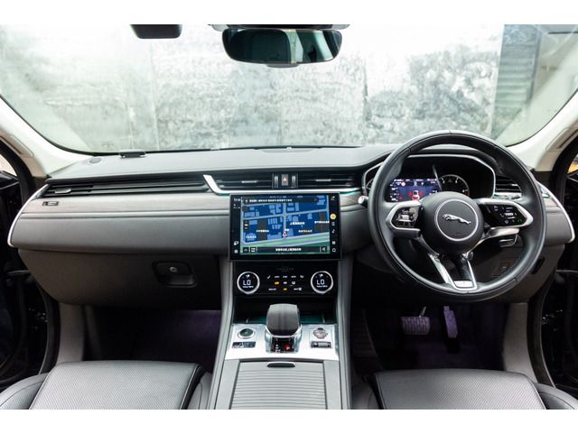 JAGUAR F-PACE 2023 Image 31