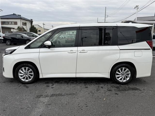 TOYOTA NOAH 2023 Image 31