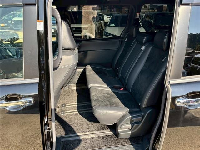 TOYOTA VOXY 2020 Image 31