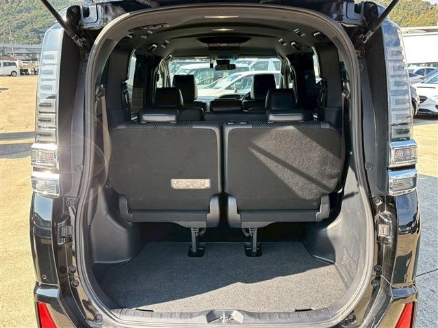 TOYOTA VOXY 2020 Image 31