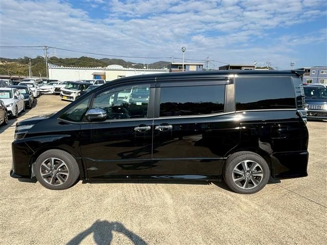 TOYOTA VOXY 2020 Image 31