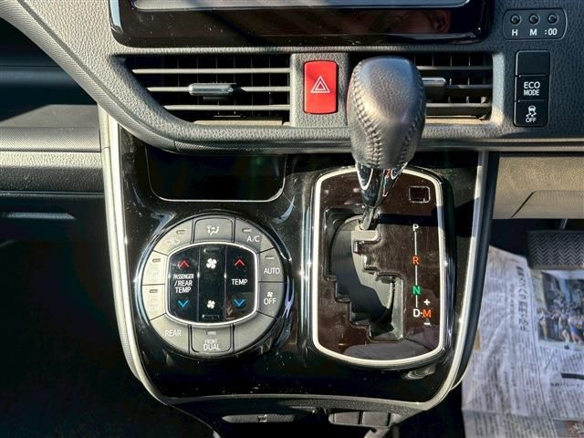 TOYOTA VOXY 2020 Image 31