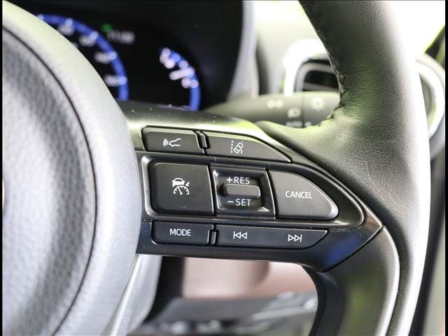 TOYOTA YARIS CROSS HYBRID 2022 Image 31